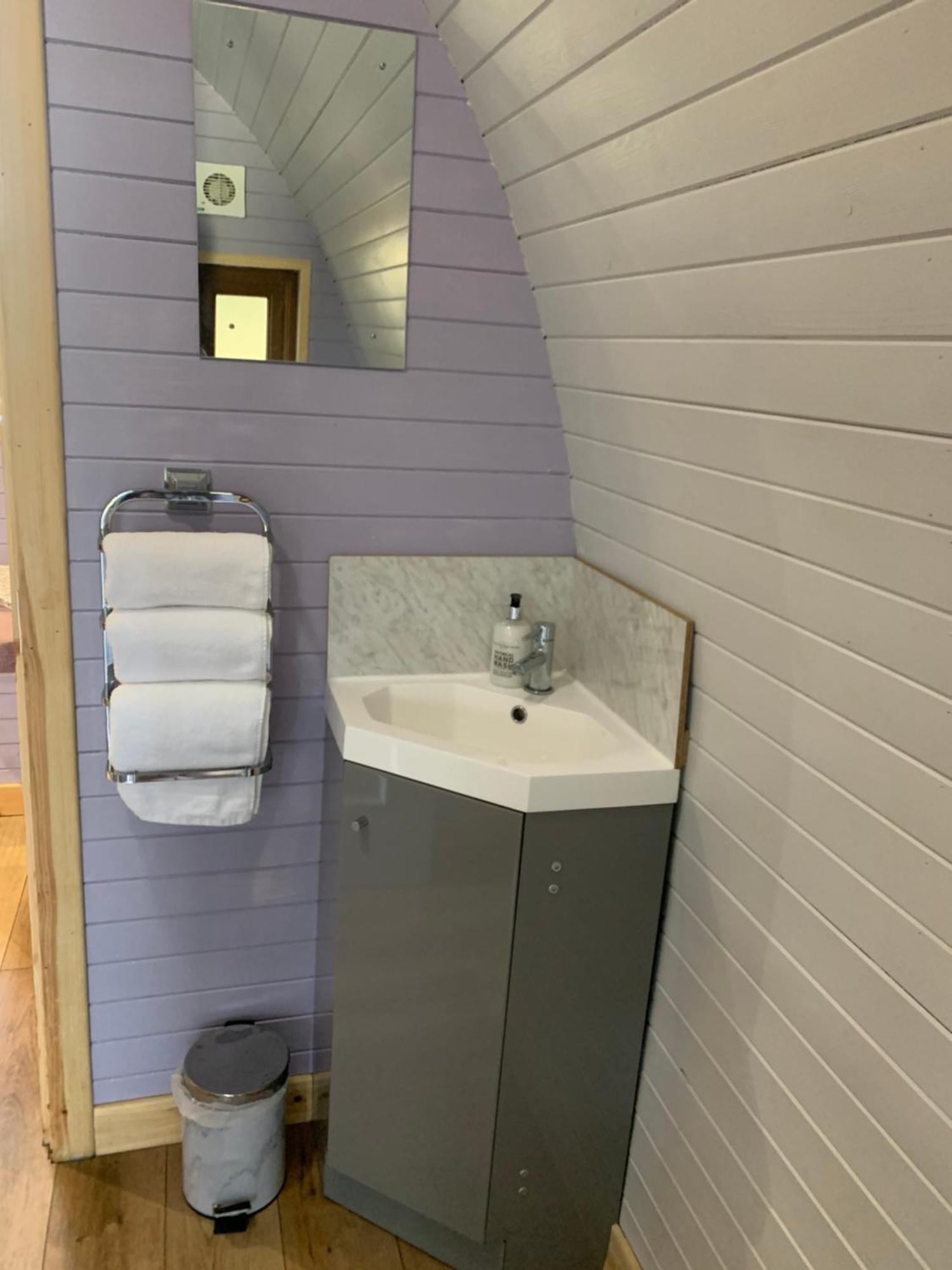 Kersebrock Kabins Falkirk Ngoại thất bức ảnh